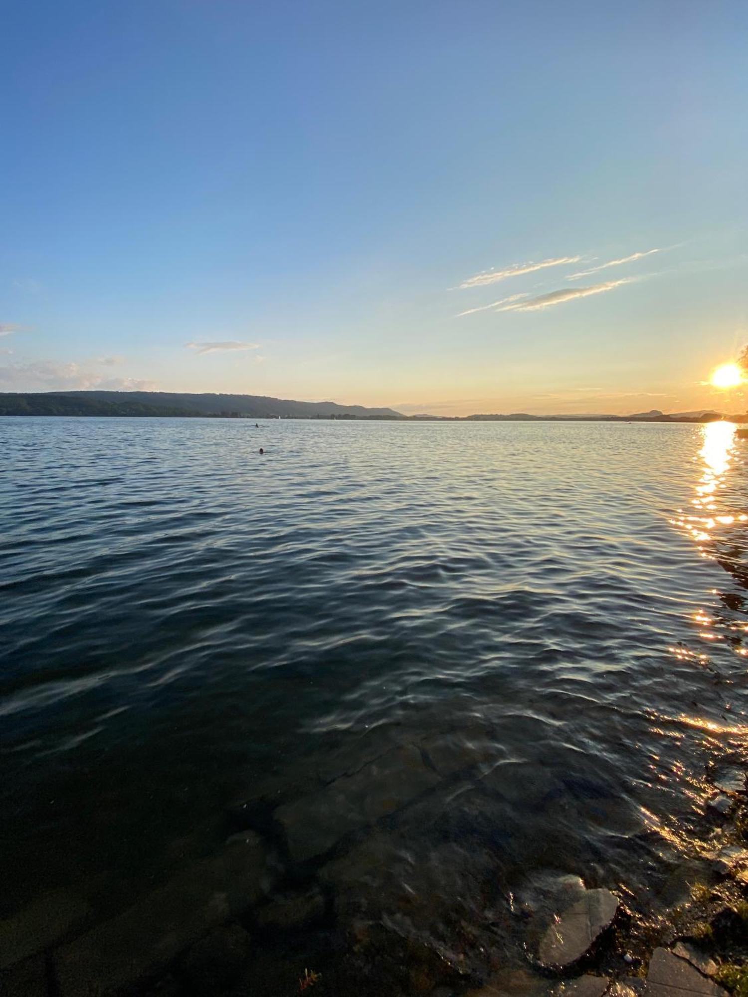 Ferienwohnung Seeromantik In 2 Minuten Am See Radolfzell am Bodensee Exteriér fotografie